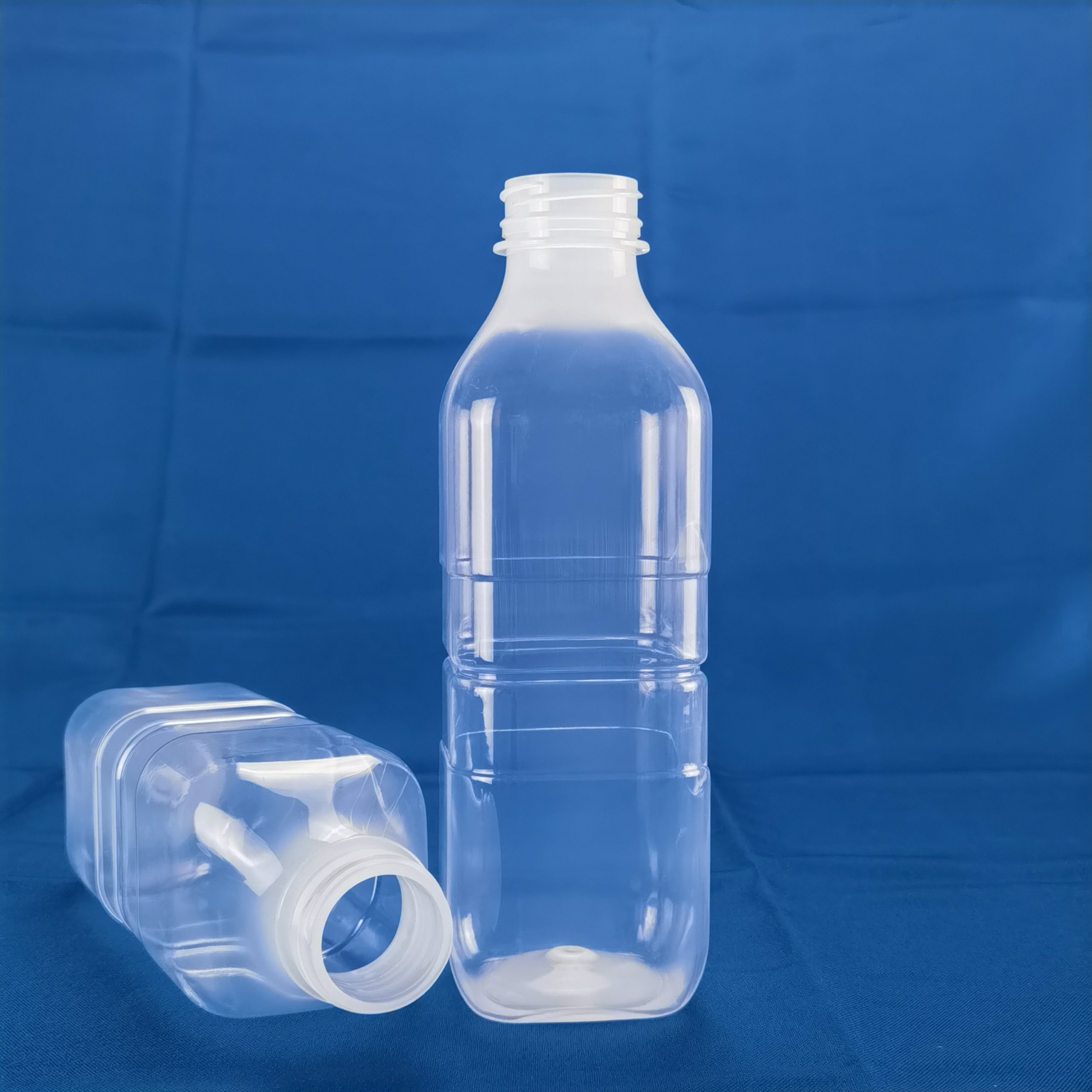 FT-037 700ml Square PP Bottle 3