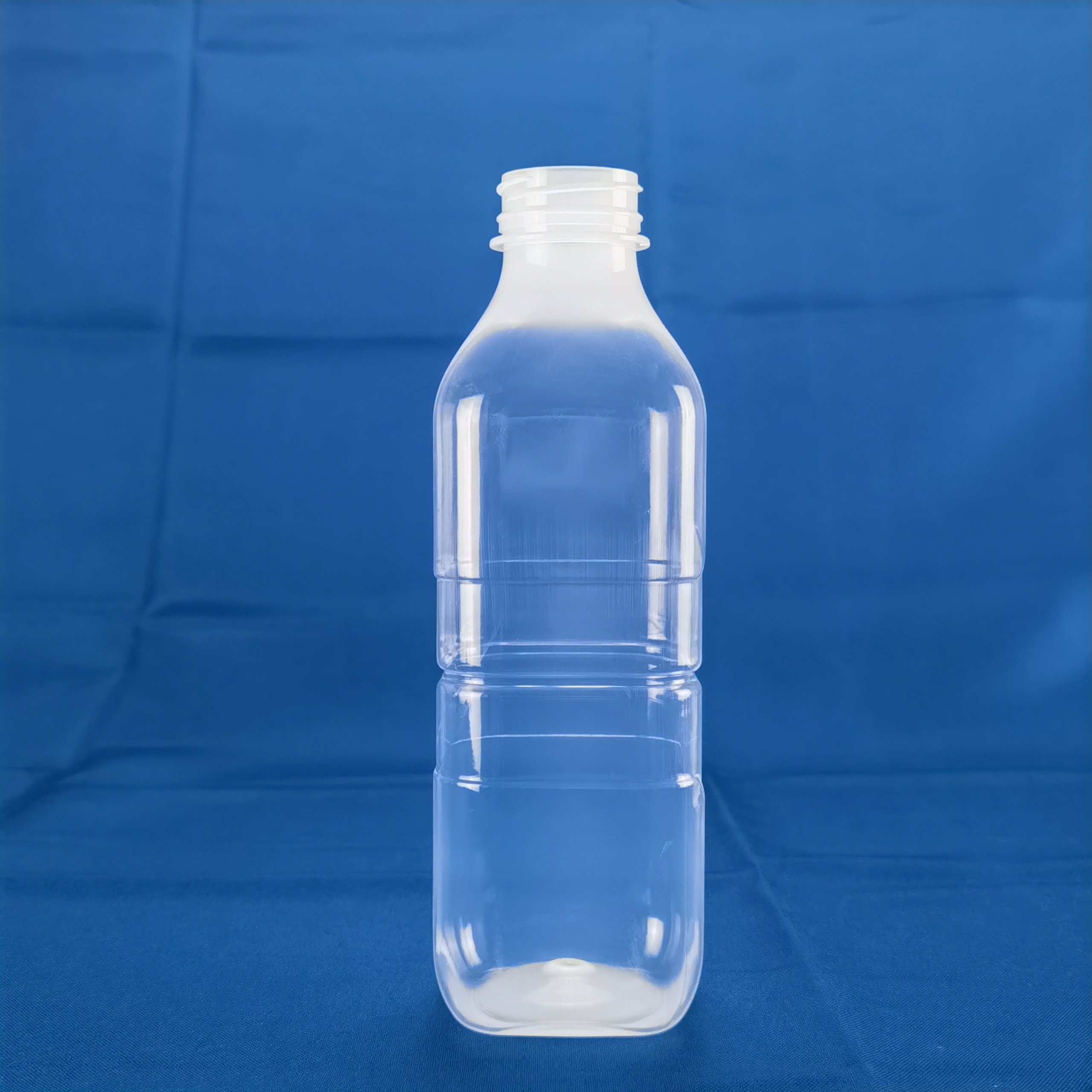 FT-037 700ml Square PP Bottle 2
